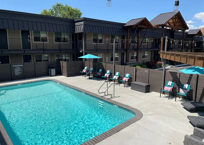 The Hotel Y, A Dazzler Select By Wyndham