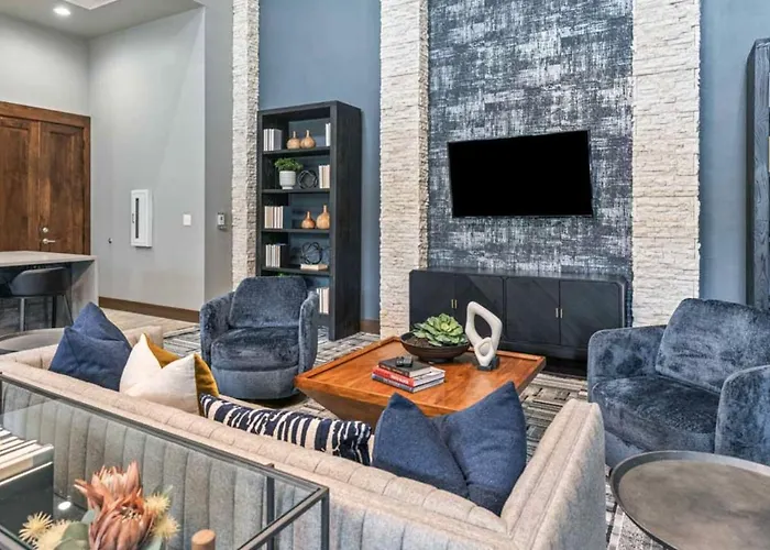 Resort Style Apartment/Home - The Woodlands