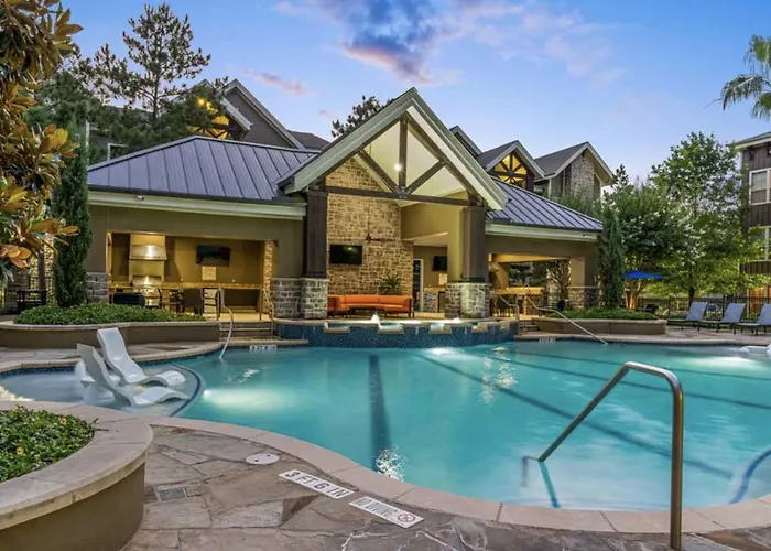 Resort Style Apartment/Home - The Woodlands