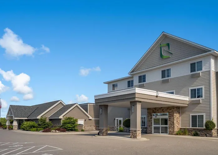 Little Crow Hotel & Conference, Trademark By Wyndham