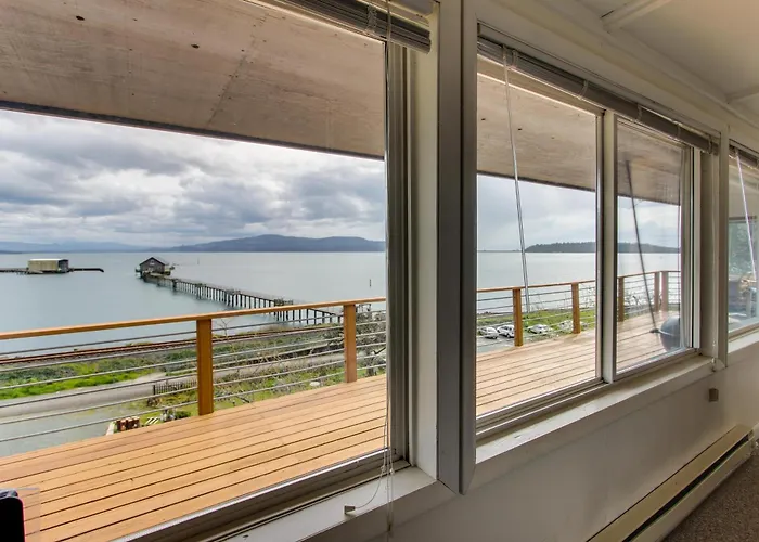 Fisherman'S Dream Boat House