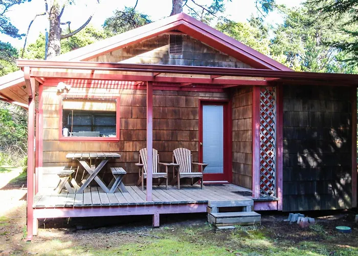 Woodland Cottage By The Sea