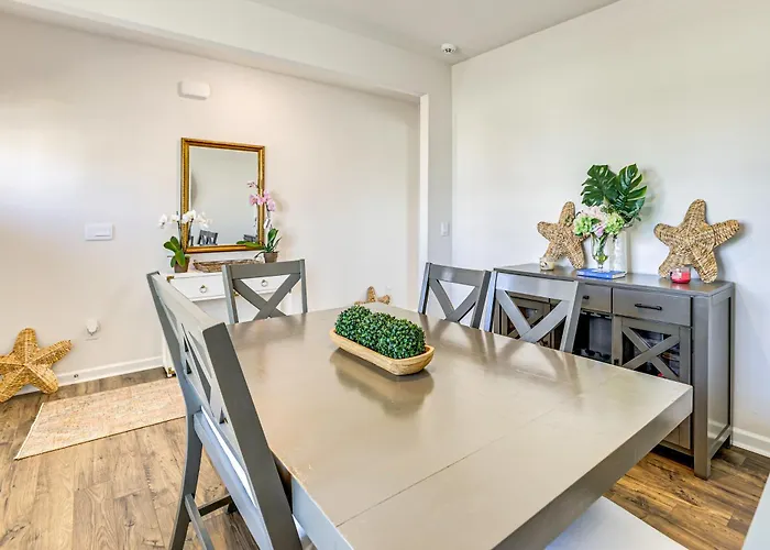 Pool Access, 2 Mi To Main St: Fountain Inn Home!