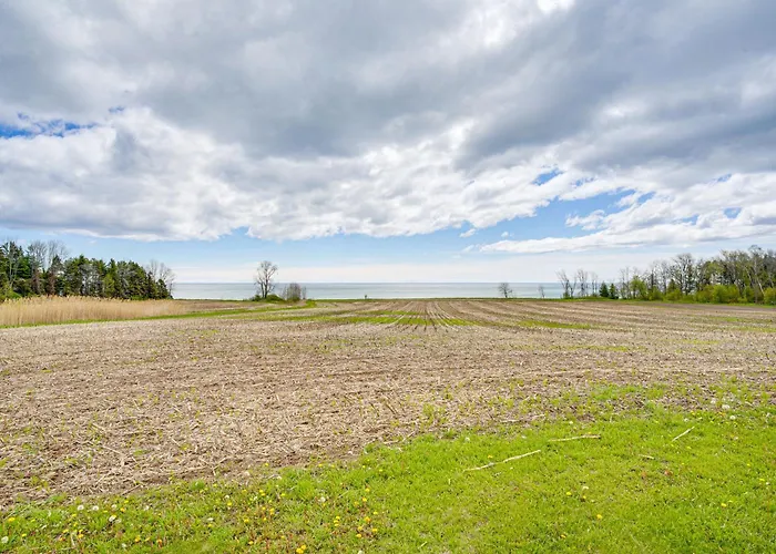 Extended Stay Lakefront Home On 15 Acres: Dogs Ok!