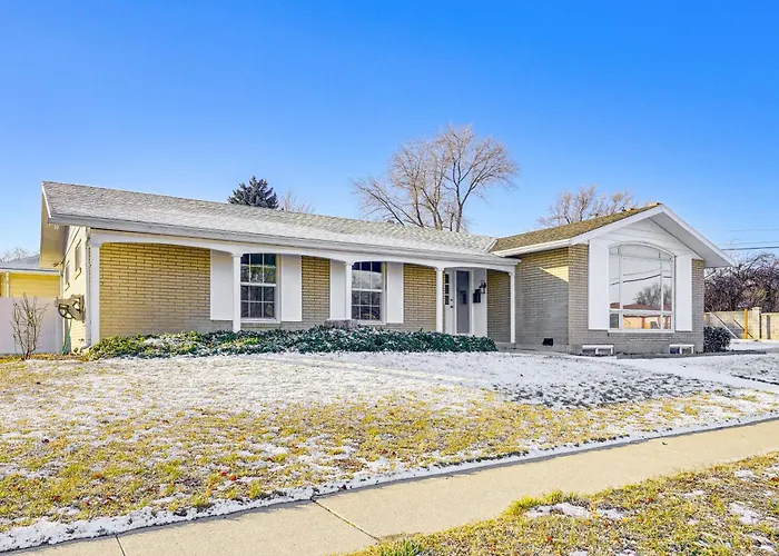 3 Mi To Valley Fair Mall: Salt Lake City Apt!