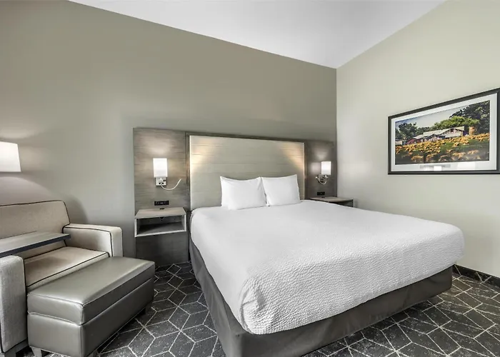 Best Western Plus Lawrenceburg