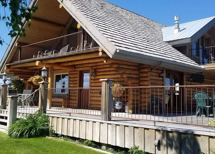 The Roost Lodge