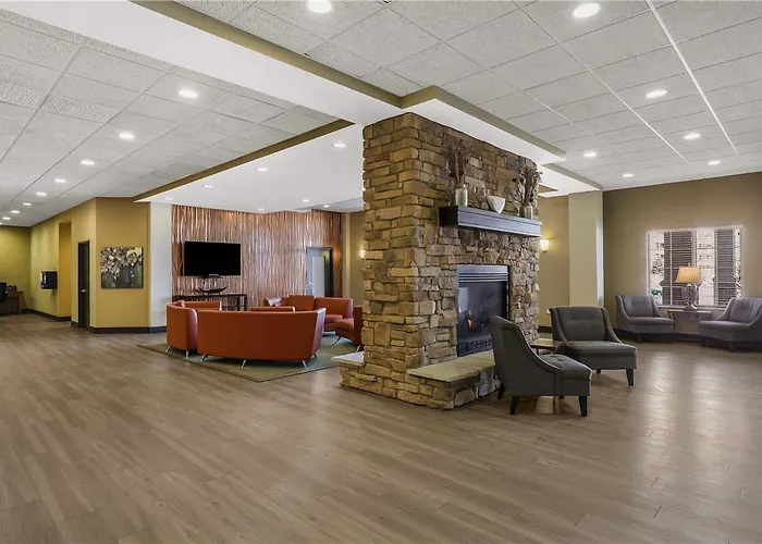 Mainstay Suites Fitchburg - Madison