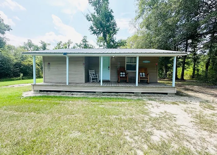 Milk Hand House.. Peaceful 1 Bedroom Cabin