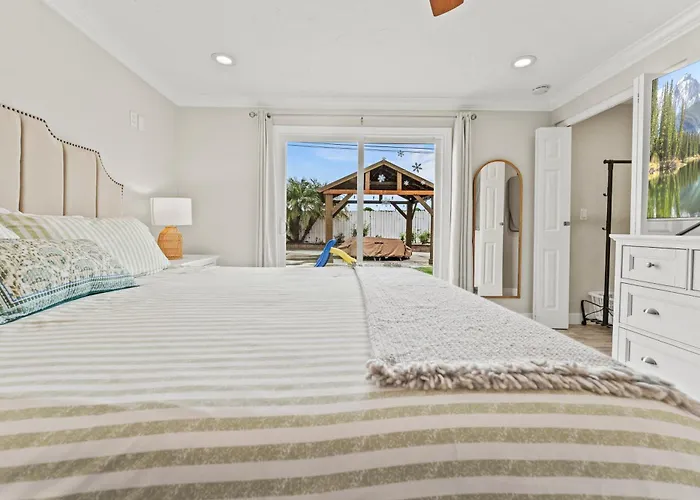 Peaceful Home Near Beach & Disneyland