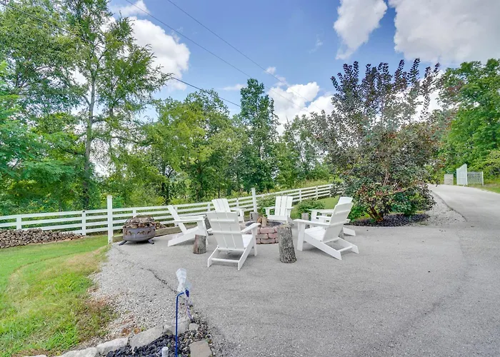 River-View Somerset Home: Large Deck, Fire Pit!