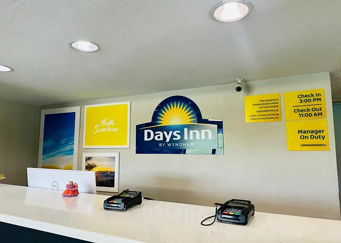 Days Inn By Wyndham Kansas City Northeast