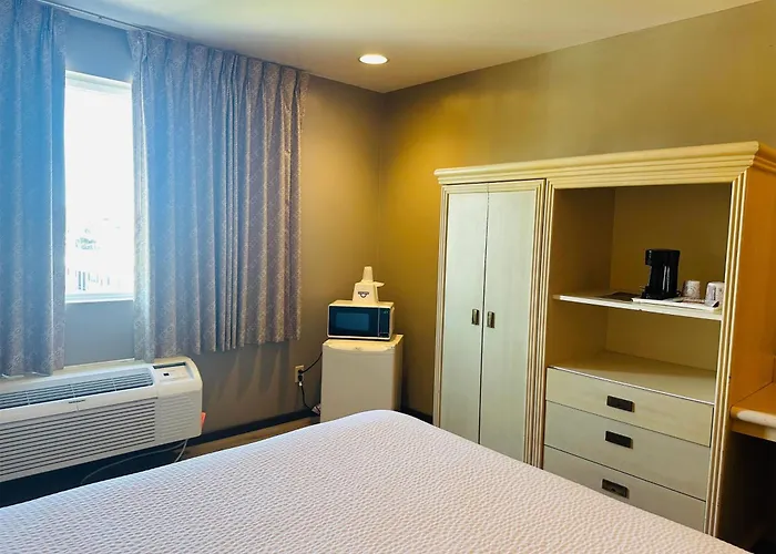 Days Inn By Wyndham Seatac Airport