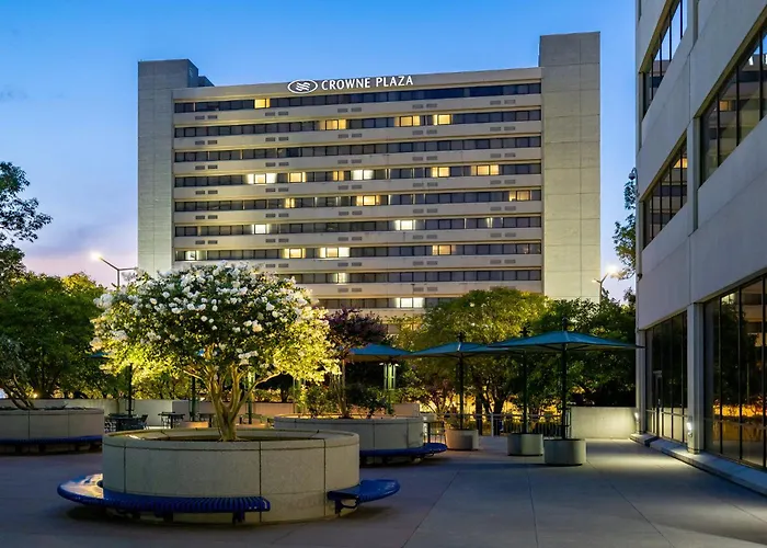 Crowne Plaza Knoxville Downtown University By Ihg