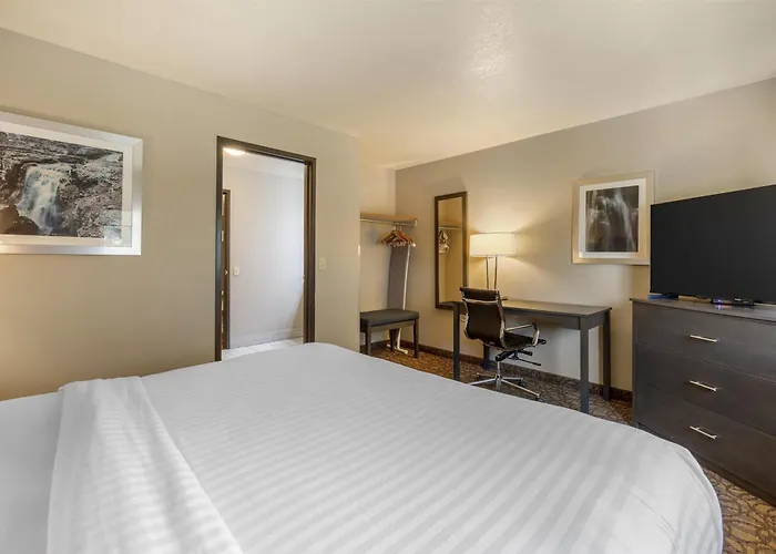 Best Western Sawtooth Inn And Suites