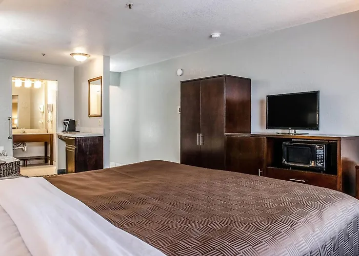 Clarion Hotel By Humboldt Bay