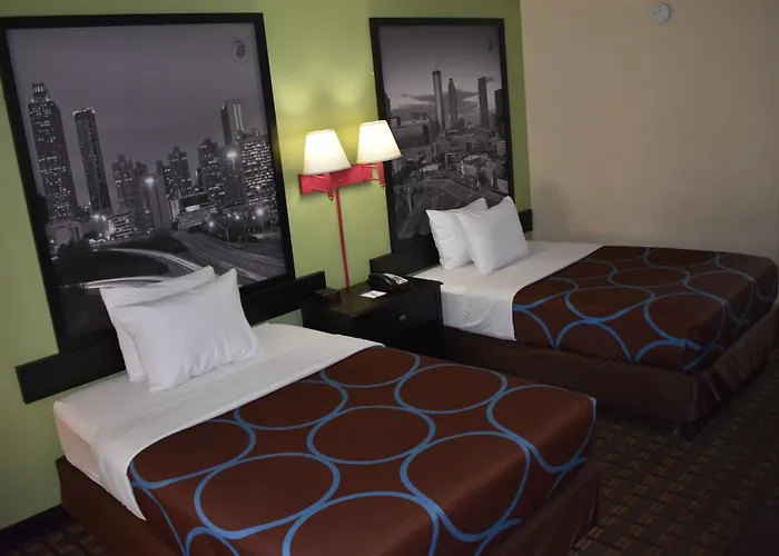 Super 8 By Wyndham Lithonia