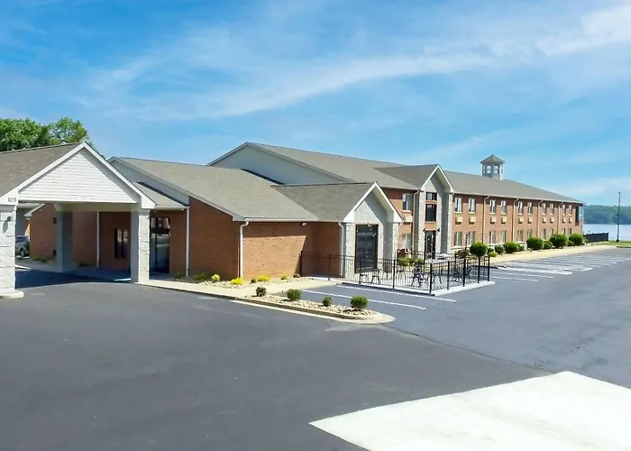 Clarion Pointe On The Lake Clarksville-South Hill West