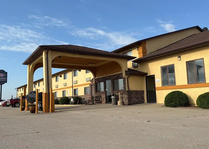Western Inn & Suite Grinnell Iowa,