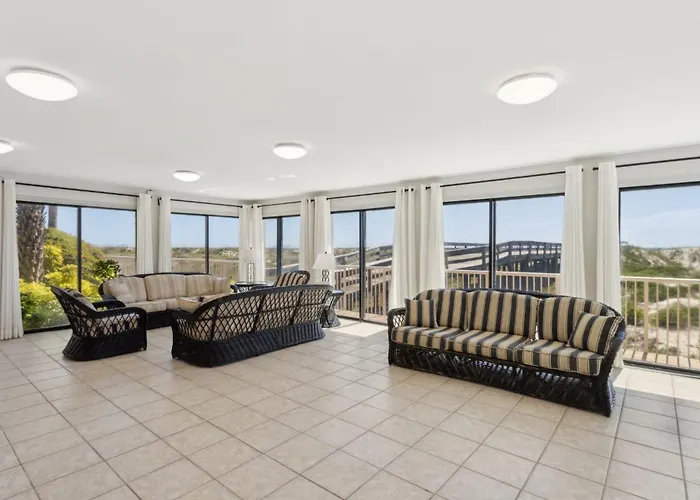 Steps To Oceanside Condo