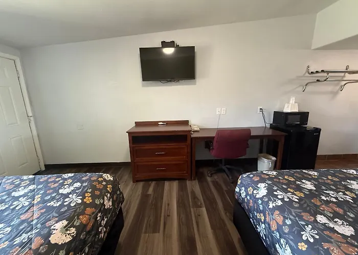 American Inn & Suites