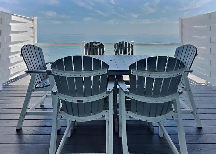 Put-In-Bay Waterfront Condo #104