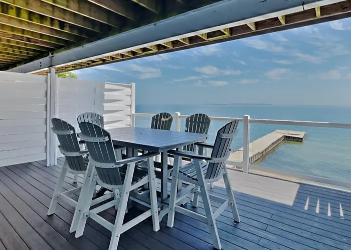 Put-In-Bay Waterfront Condo #104