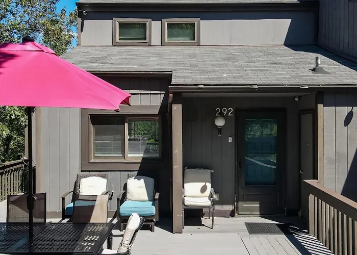 Cozy Modern Camelback House