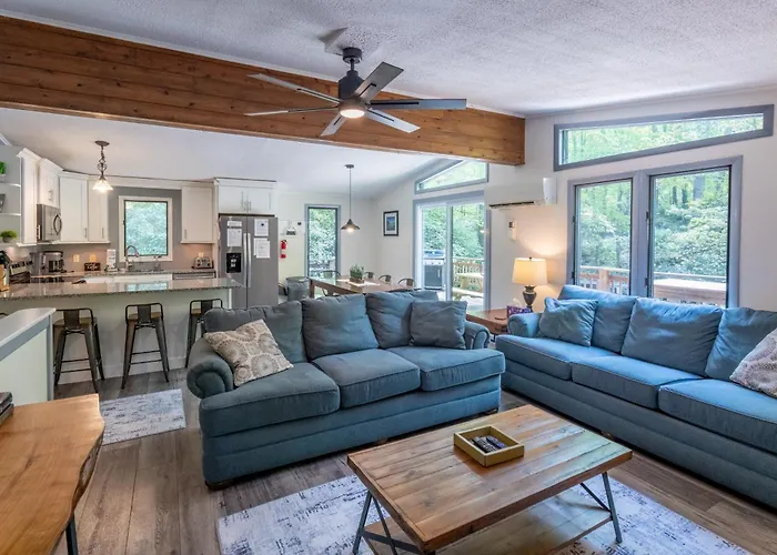 Lake Harmony Estates Home | Fire Pit | Game Room