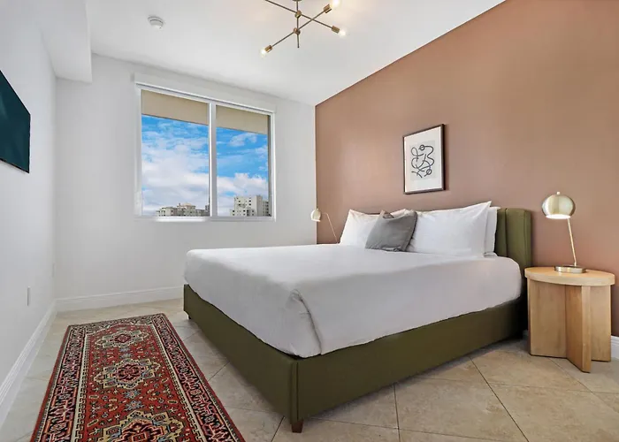 Roami At Sunny Isles