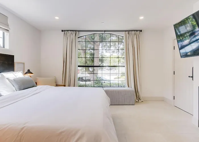 Casa Valerio - Boutique Suites In Downtown Santa Barbara