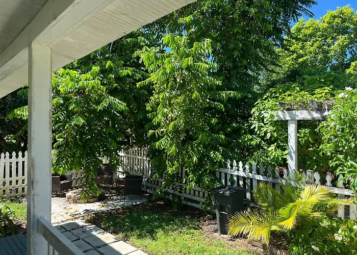 Tropical Farm Cottage, Hotel Alternative Near Everglades And Florida Keys