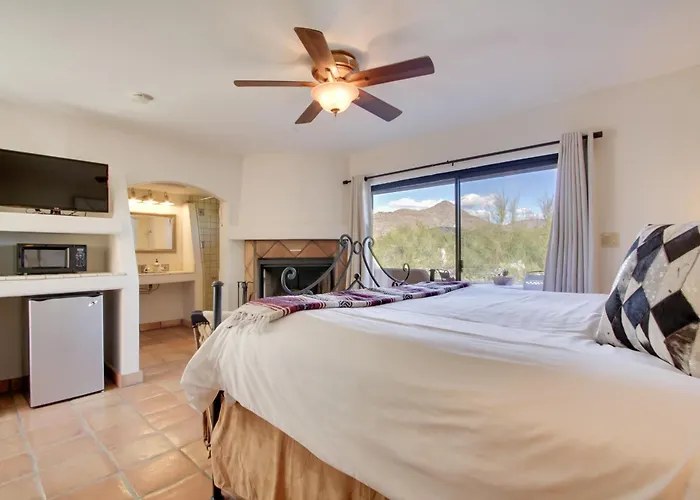 Patio W/ Views: 'El Encanto' At Full Circle Ranch!