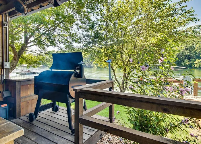 Cotter Home W/ Direct Access To White River!