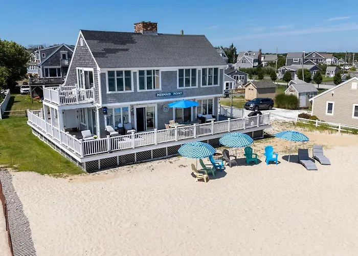 Oceanfront Cape Cod House By Rock Properties