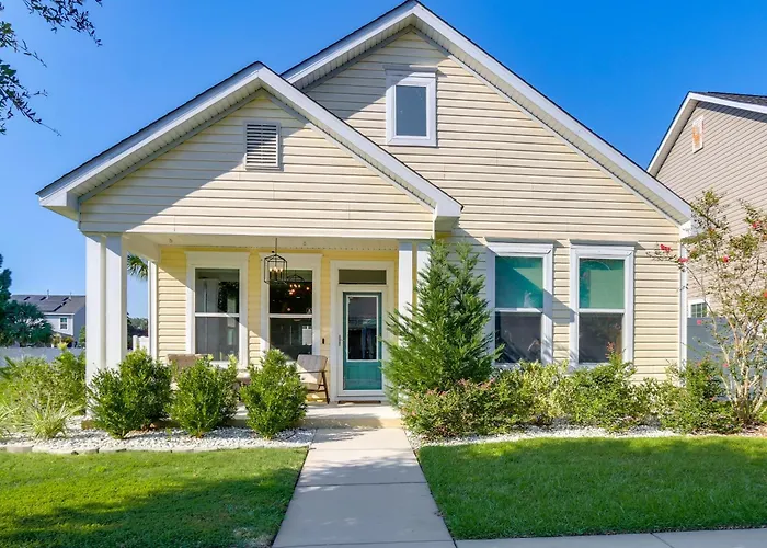 Coastal Home W/ Yard < 1 Mi To Old Town Bluffton!