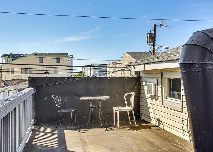 1 Block To Beach: Sea Isle City Retreat W/ Patio!