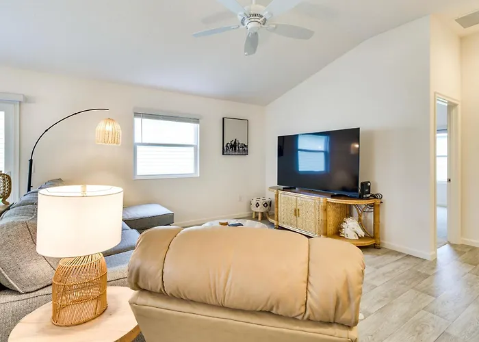 The Villages Home W/ Golf Cart & Community Pools!