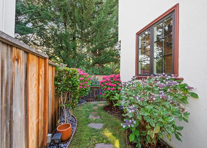 Gorgeous Santa Cruz Villa - Modern Beachside Paradise With New Hot Tub & Fast Wi-Fi
