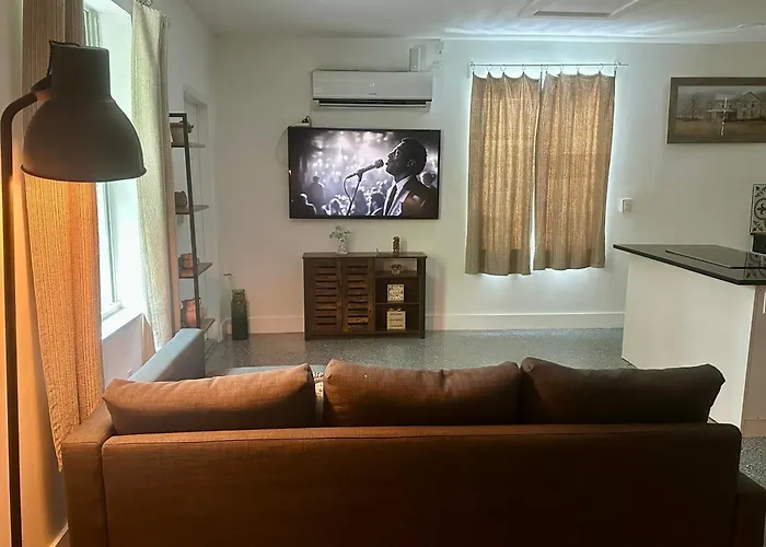 Flora'S Garden Apartment/Studio