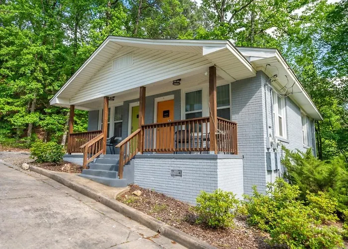 Mountain Bungalow-Walk To Downtown/Biker'S Dream!