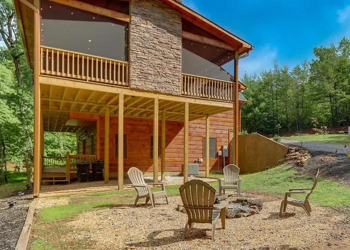Cabin Near Blue Ridge W/ Fire Pit & Large Deck