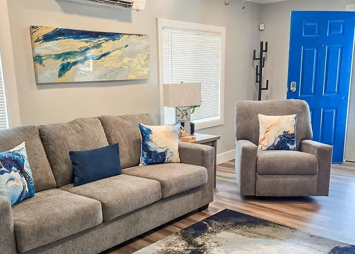 Walk To Beach: Hampton Home W/ Grill!