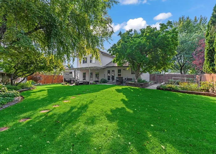 5Br Fire Pit Bbq Sleeps 12 Near Food Shops