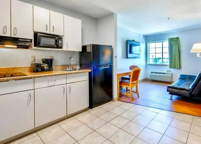 Oyo Townhouse Sulphur,La Extended Stay I-10