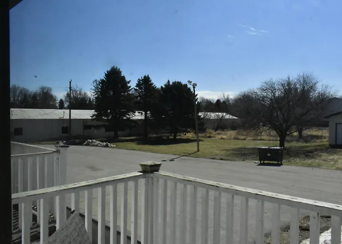 Hampton Motel