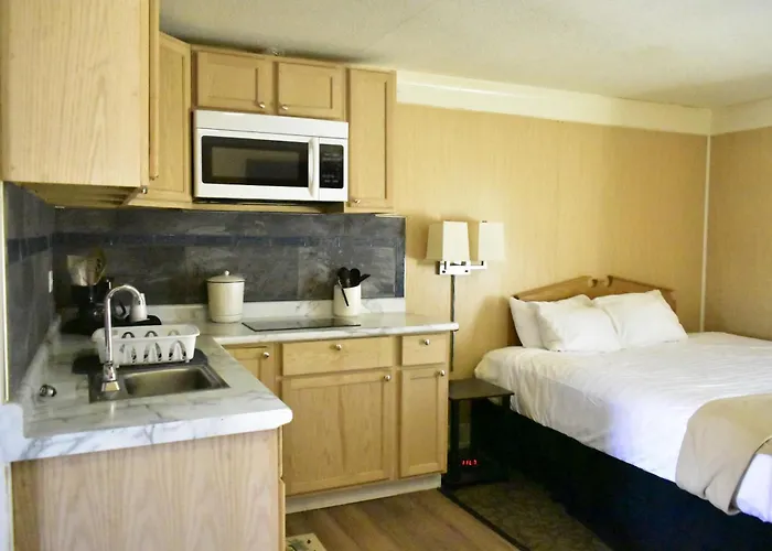 Hampton Motel