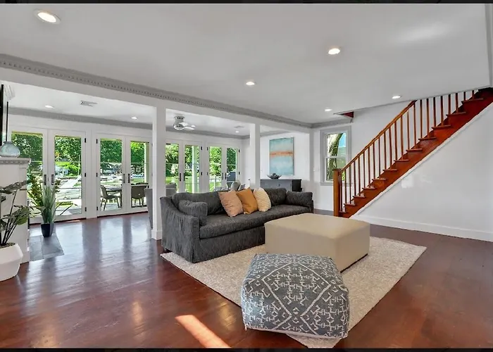 Charming Home On Esopus Creek