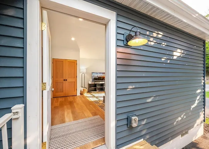 New Baileys Harbor Home, 1 Block Dt With Huge Yard