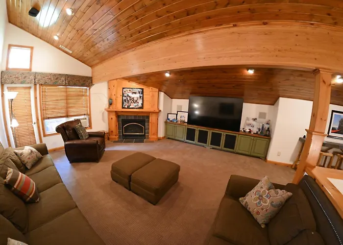 Swiss-Charmed Mountain Retreat New Listing
